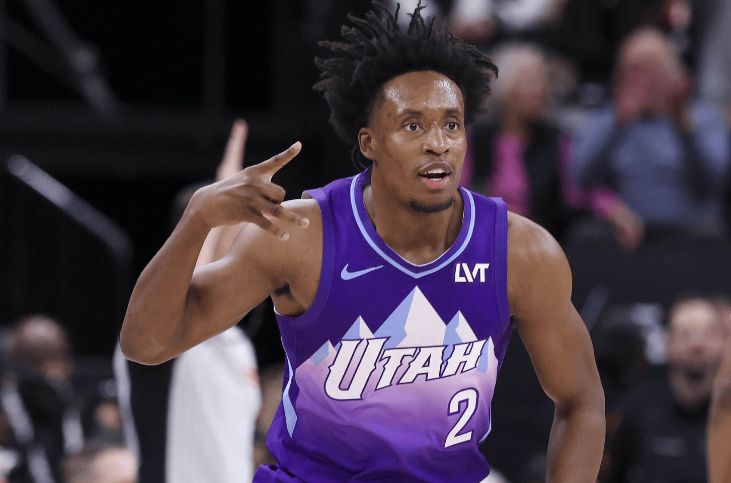 南宫体育关于今夜体能课后，夏洛特黄蜂更衣室发声备战西甲，球迷炸锅，赛程密集仍需轮换的信息